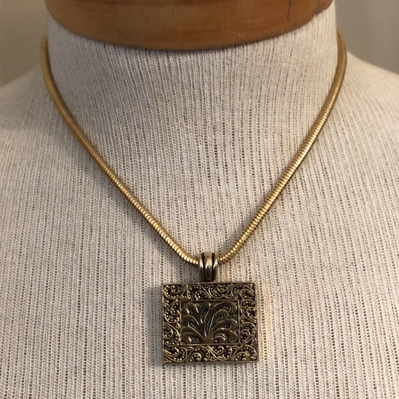 Vintage Gold-tone Snake Chain with Rectangle Filigree Pendant - Picture 11 of 13